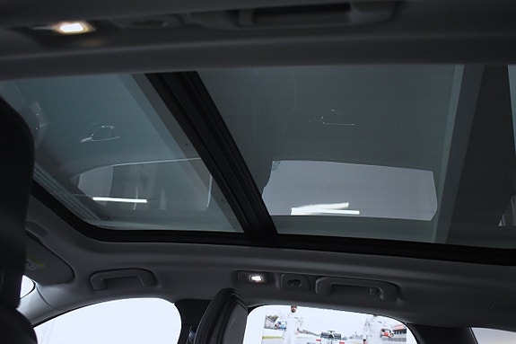 Volvo XC60 16 of 20