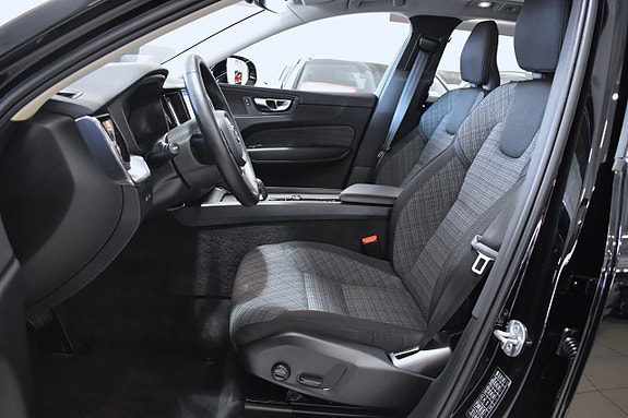Volvo XC60 8 of 20