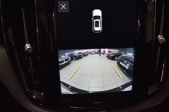 Volvo XC60 11 of 20