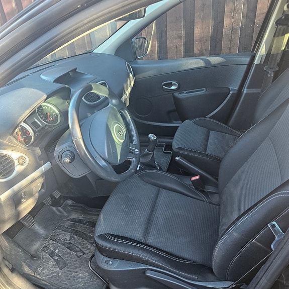 Renault Clio 4 of 5