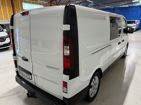 Renault Trafic 6 of 17