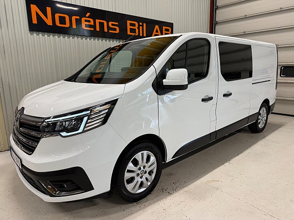 Renault Trafic 2 of 17