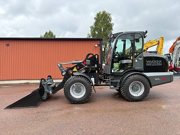 Wacker Neuson WL70 2 of 3