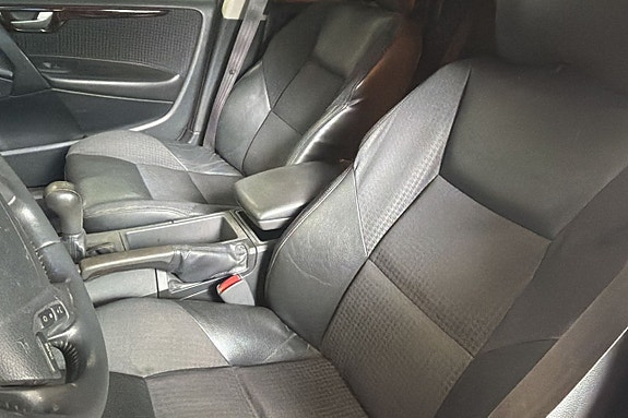 Volvo V70 10 of 13