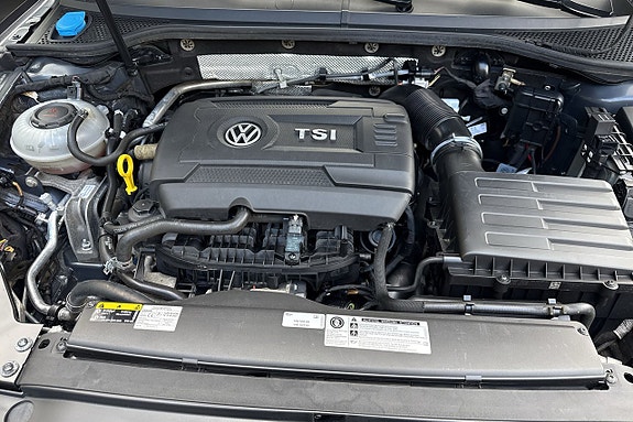 Volkswagen Passat 8 of 10