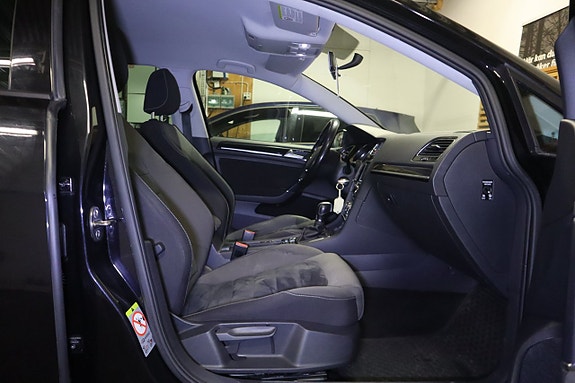 Volkswagen Golf VII 14 of 25