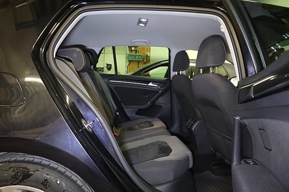 Volkswagen Golf VII 13 of 25