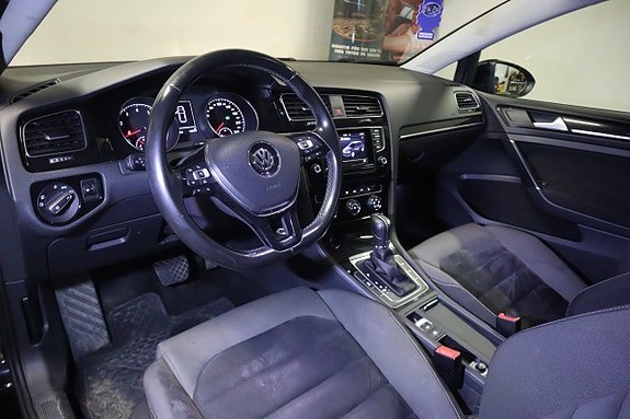 Volkswagen Golf VII 8 of 25