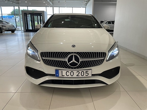 Mercedes-Benz A200 d 4 of 5