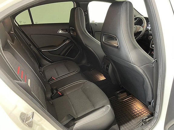 Mercedes-Benz A200 d 15 of 25
