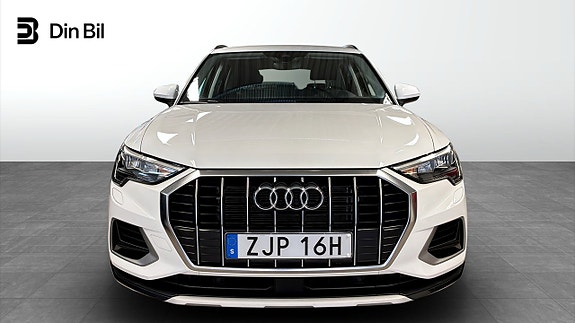 Audi Q3 4 of 5
