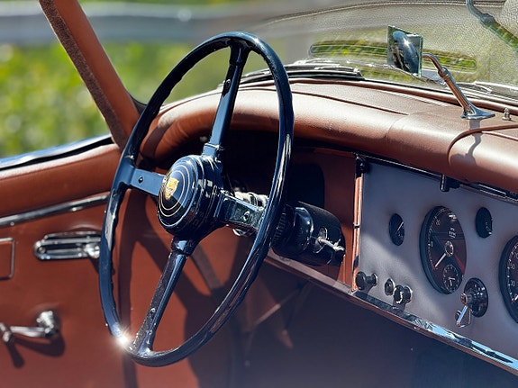 Jaguar XK150 17 of 24