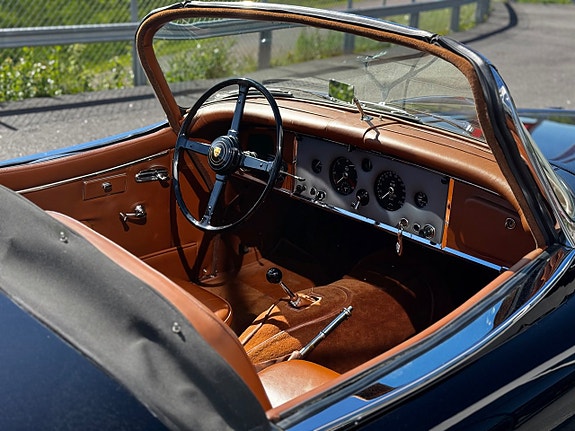 Jaguar XK150 15 of 24