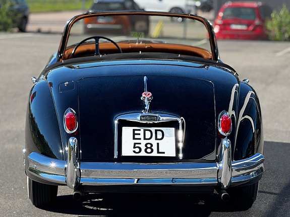 Jaguar XK150 6 of 24