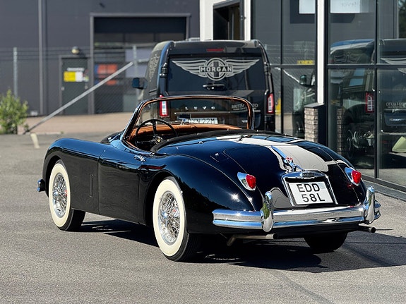 Jaguar XK150 7 of 24