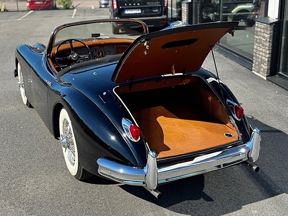 Jaguar XK150 9 of 24