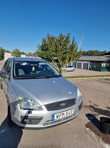 Ford Focus 2 of 5