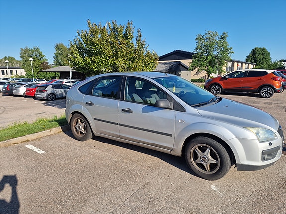 Ford Focus 3 of 5