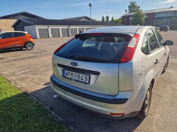 Ford Focus 4 of 5