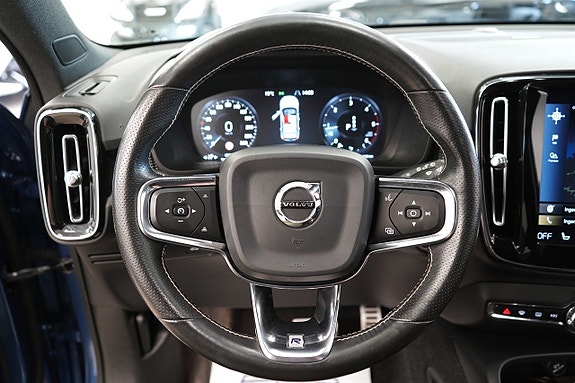 Volvo XC40 18 of 27