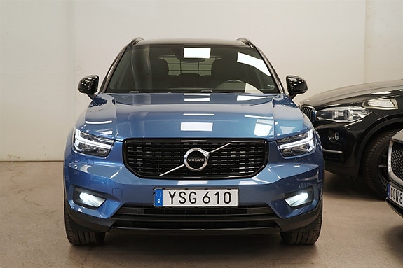 Volvo XC40 8 of 27