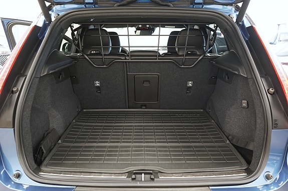Volvo XC40 13 of 27