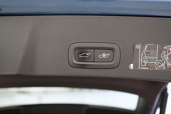 Volvo XC40 14 of 27