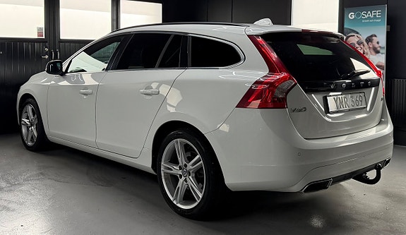 Volvo V60 3 of 5