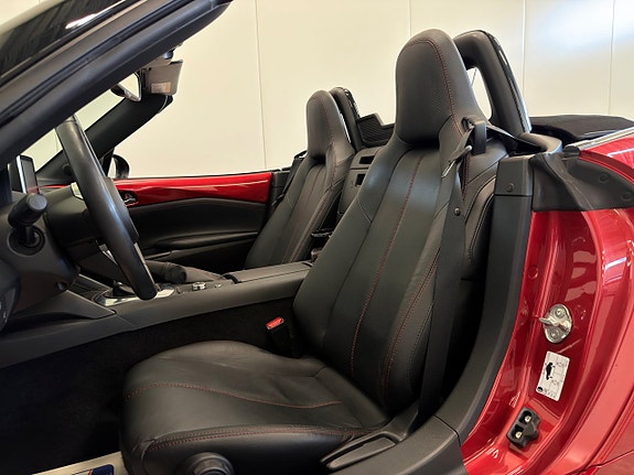 Mazda MX-5 16 of 23