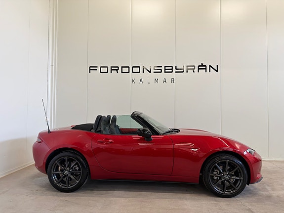 Mazda MX-5 4 of 5