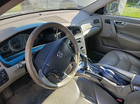 Volvo XC70 4 of 4