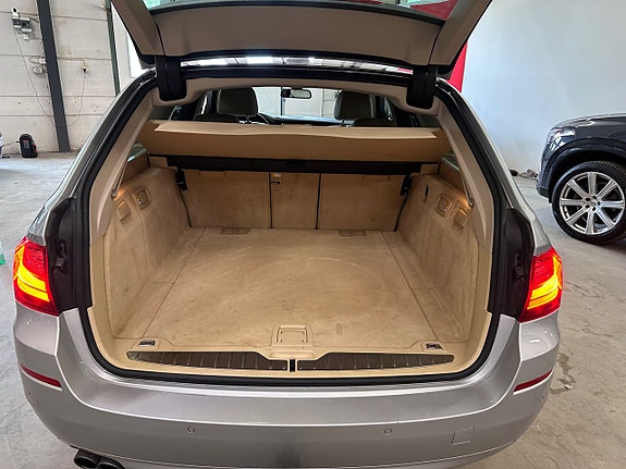 BMW 520d 16 of 19