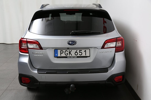 Subaru Outback 8 of 30