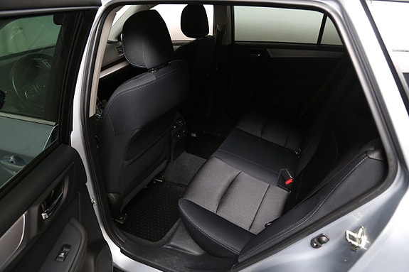 Subaru Outback 13 of 30