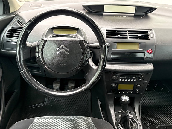 Citroen C4 13 of 15