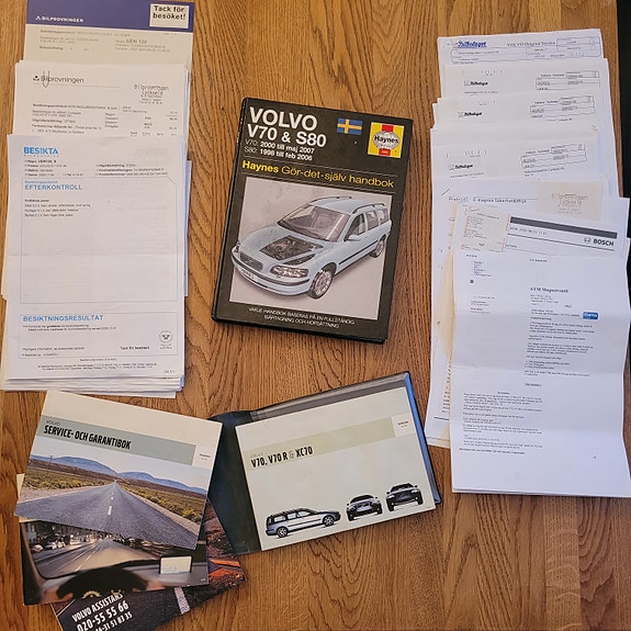 Volvo V70 7 of 10