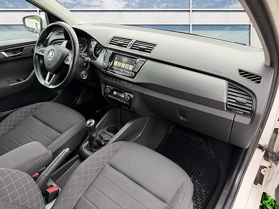 Skoda Fabia 10 of 14