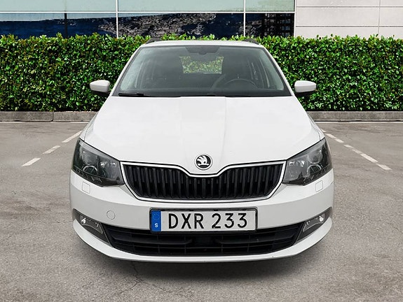 Skoda Fabia 3 of 5
