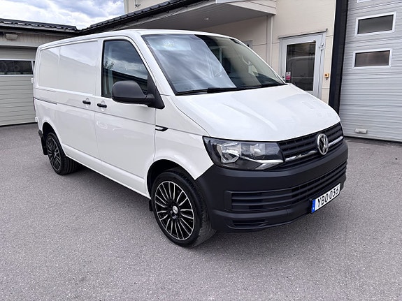 Volkswagen Transporter 3 of 5