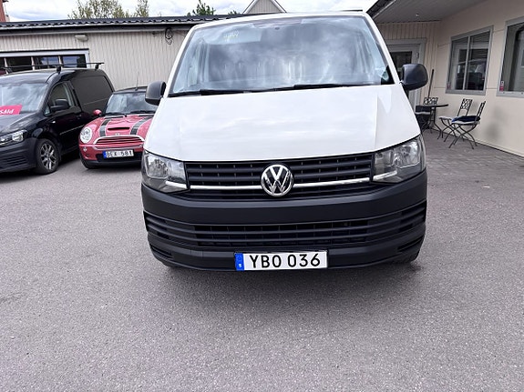 Volkswagen Transporter 2 of 5