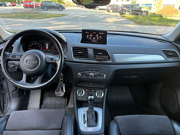 Audi Q3 4 of 5