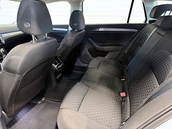 Skoda Superb 12 of 16