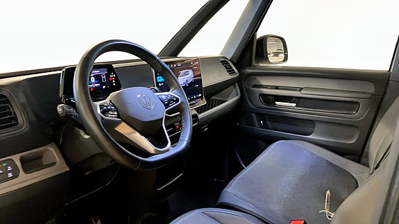 Volkswagen ID. Buzz 7 of 15