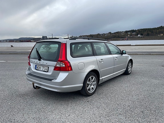 Volvo V70 5 of 5