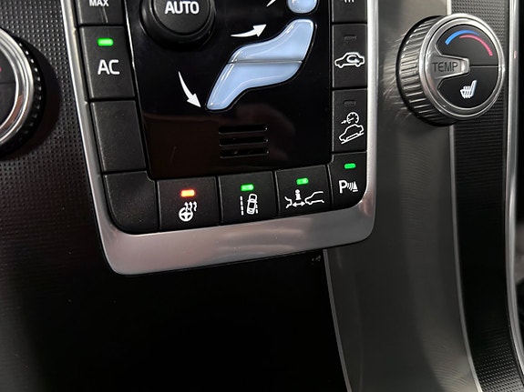 Volvo XC60 22 of 30