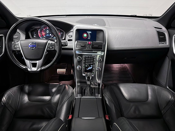 Volvo XC60 17 of 30
