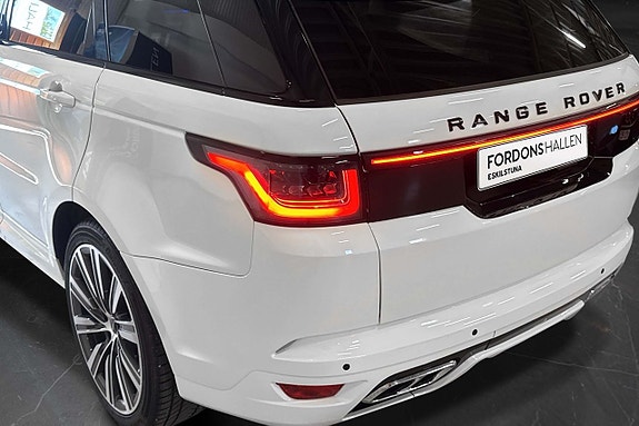 Land Rover Range Rover Sport 9 of 29