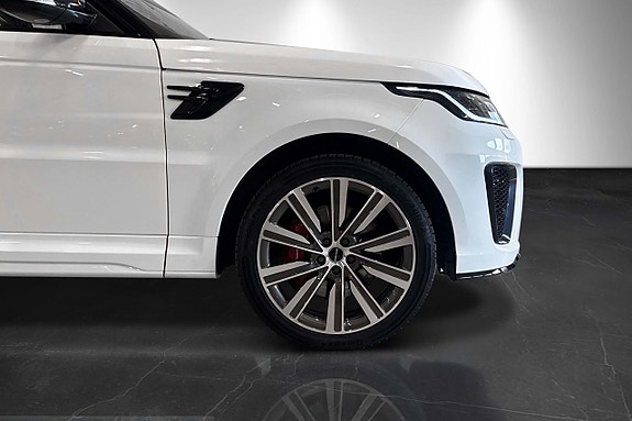 Land Rover Range Rover Sport 4 of 5