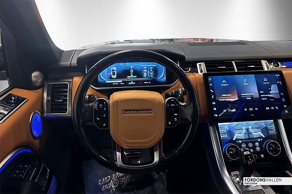Land Rover Range Rover Sport 16 of 29