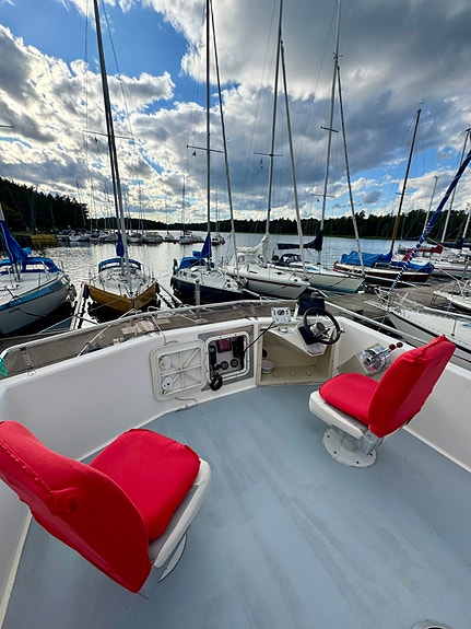 Husky Dane 900, Trawler med 2st Yanmar motorer från 2005 8 of 12